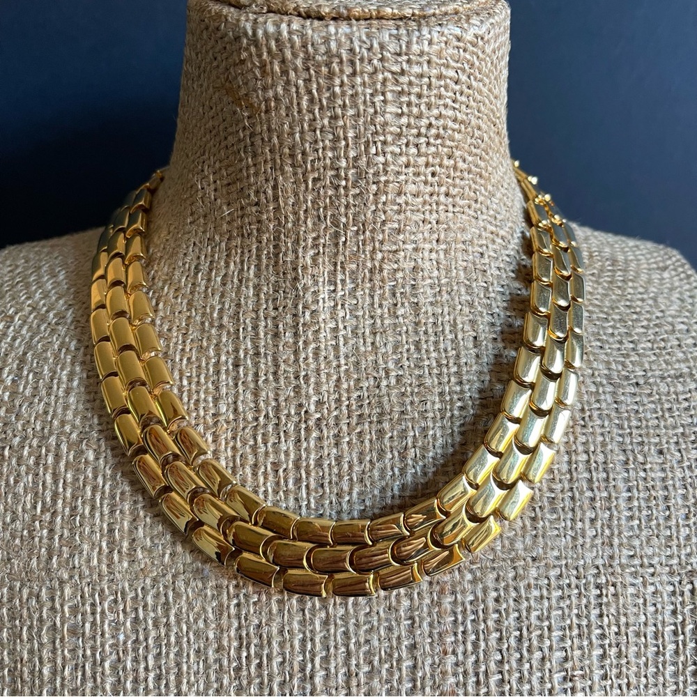Elegant Gold tone panther link choker necklace